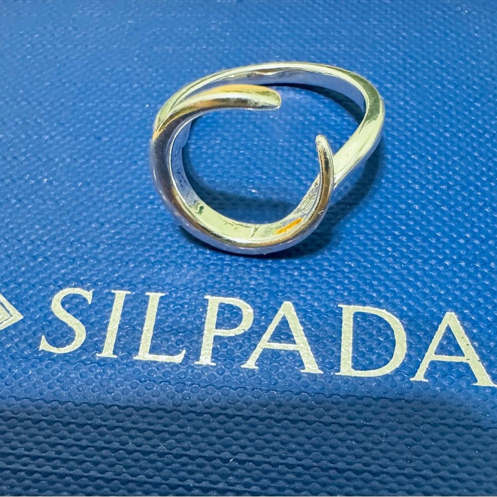 Silpada Sterling Silver Hope Circle Ring
